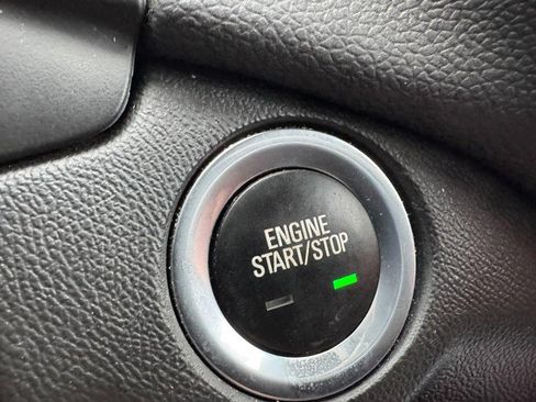 Used 2021 Chevrolet Equinox LT image 21