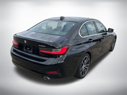 Used 2019 BMW 330i Sedan w/ Convenience Package image 5