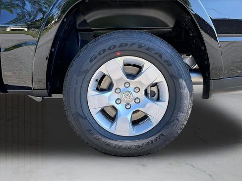New 2026 RAM 1500 Big Horn AWD/4WD image 33