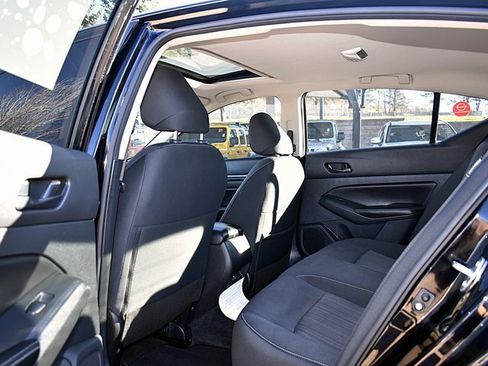 Used 2024 Nissan Altima 2.5 SV w/ SV Premium Package image 23