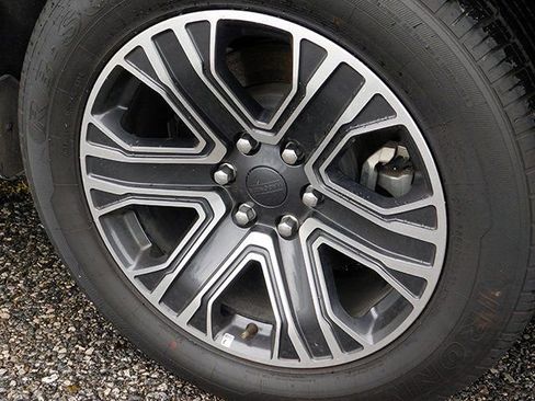 Used 2023 Jeep Wagoneer L Series II image 10