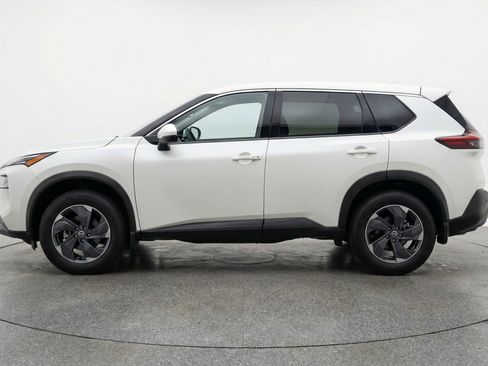 Used 2025 Nissan Rogue SV image 5