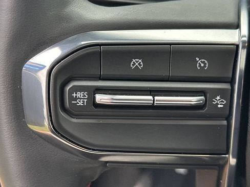 Used 2023 GMC Canyon AT4X image 24