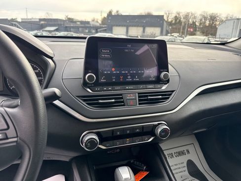 Used 2025 Nissan Altima 2.5 S image 18