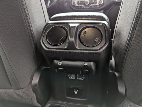 Used 2022 Jeep Gladiator Sport image 35