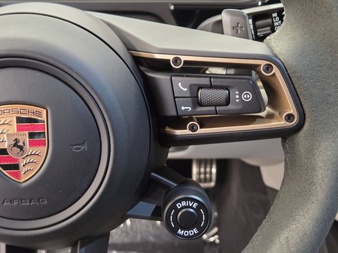 Certified 2025 Porsche Cayenne GTS AWD/4WD image 19