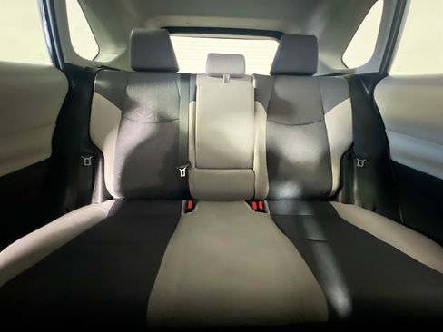 Used 2024 Toyota RAV4 XLE w/ Convenience Package image 33