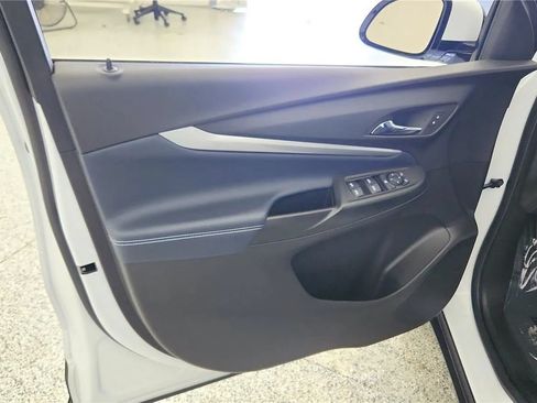 Used 2023 Chevrolet Bolt EUV Premier FWD image 31