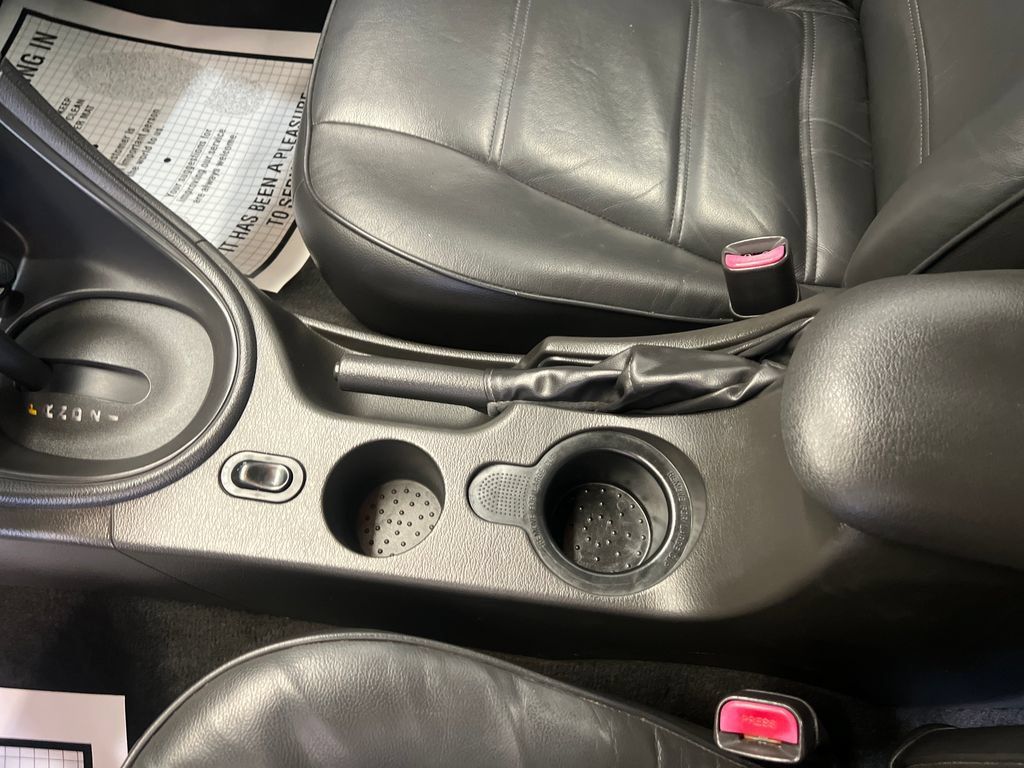 Used 2004 Ford Mustang Convertible RWD image 31