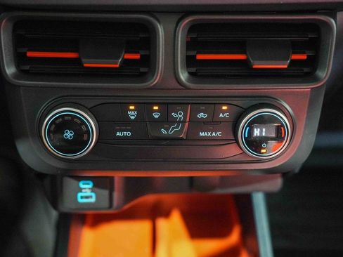 Used 2022 Ford Maverick XLT image 26