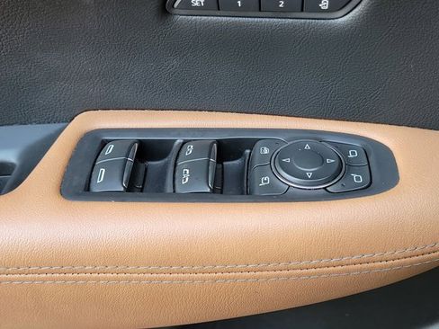 Used 2021 Cadillac XT5 Premium Luxury image 30