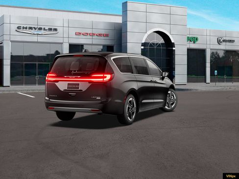 New 2027 Chrysler Pacifica Limited AWD/4WD image 7