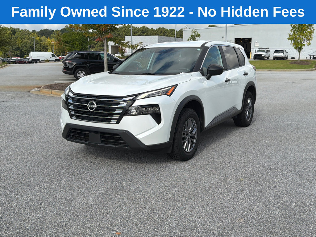 Used 2024 Nissan Rogue S AWD/4WD image 3