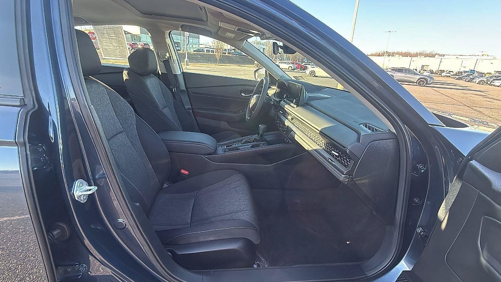 Used 2025 Honda Accord SE image 18