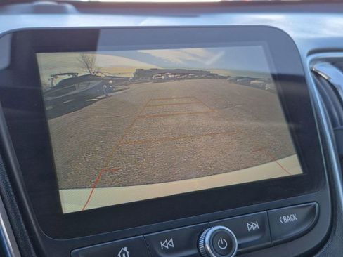 Used 2018 Chevrolet Malibu LT image 22