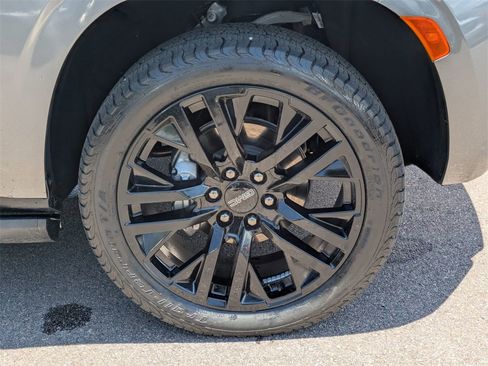 Used 2022 GMC Yukon AT4 image 29