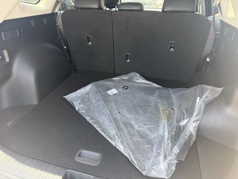 Used 2025 Kia Sportage EX FWD image 32