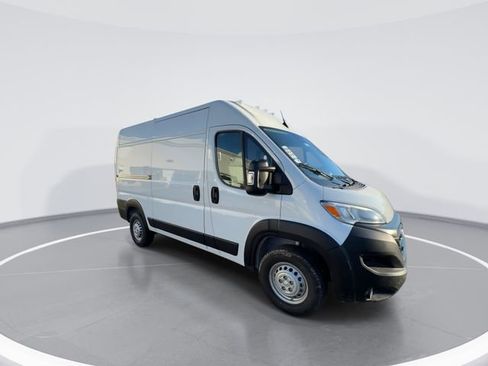 New 2026 RAM ProMaster 2500 w/ Convenience Group FWD image 2