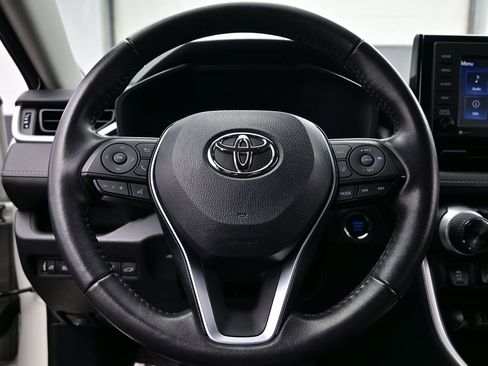 Used 2022 Toyota RAV4 XLE w/ Convenience Package AWD/4WD image 25