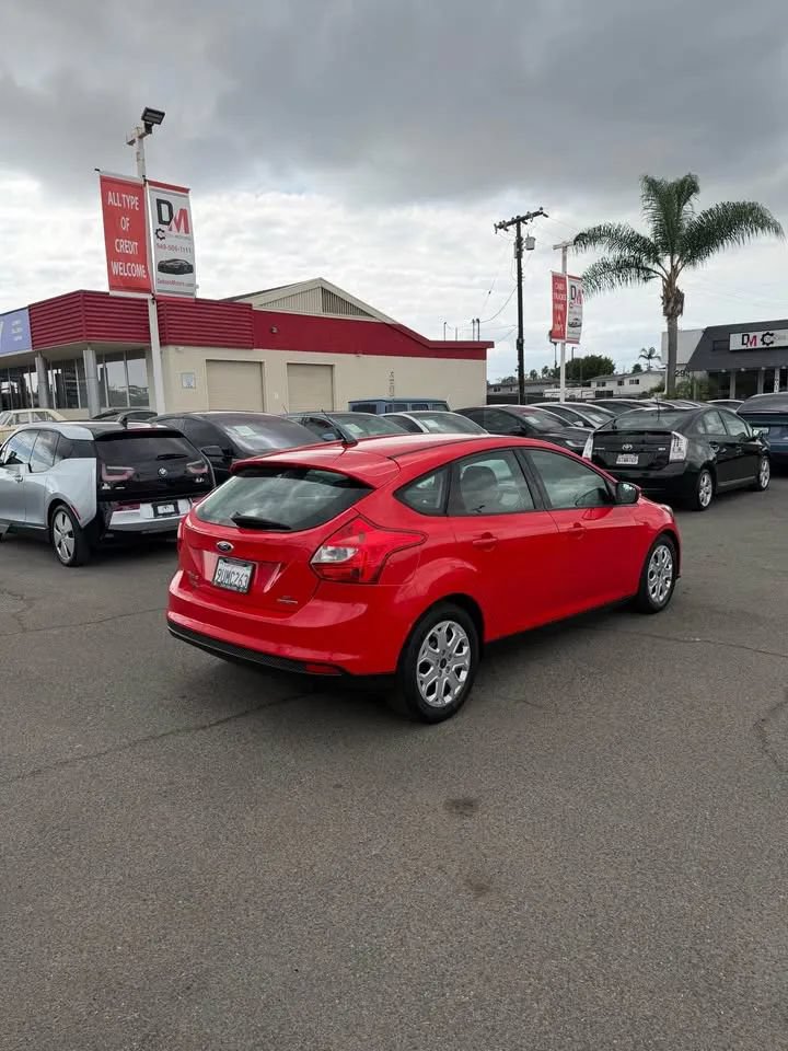 Used 2012 Ford Focus SE FWD image 5