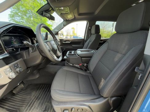 Used 2025 Chevrolet Silverado 1500 RST image 14