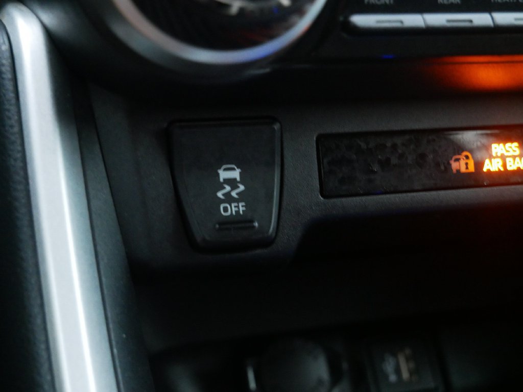 Used 2024 Toyota RAV4 LE AWD/4WD image 21