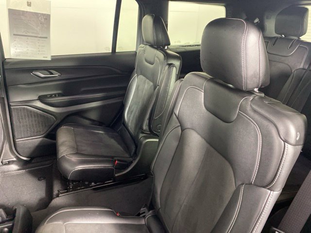 Used 2023 Jeep Grand Cherokee L Altitude AWD/4WD image 32