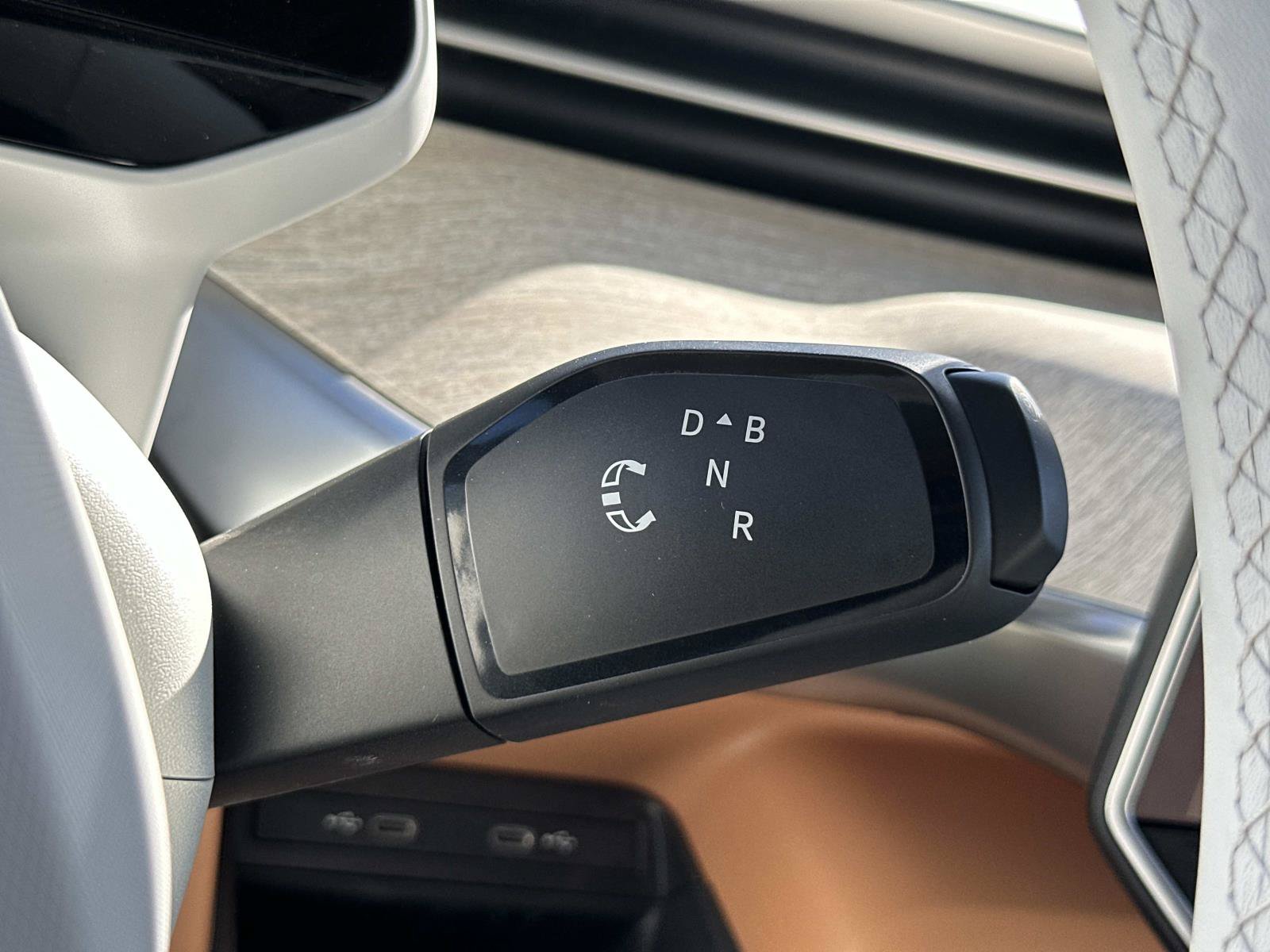 Certified 2025 Volkswagen ID. Buzz 1st Edition AWD/4WD image 18
