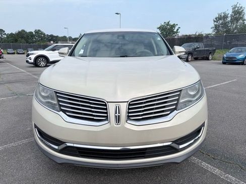 Used 2016 Lincoln MKX Select w/ Select Plus Package FWD image 8