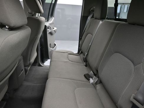 Used 2019 Nissan Frontier SV image 14