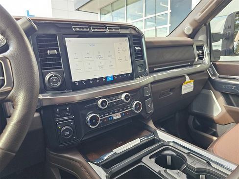 Used 2024 Ford F350 King Ranch image 30