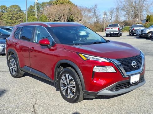 Used 2023 Nissan Rogue SV w/ SV Premium B Package image 3