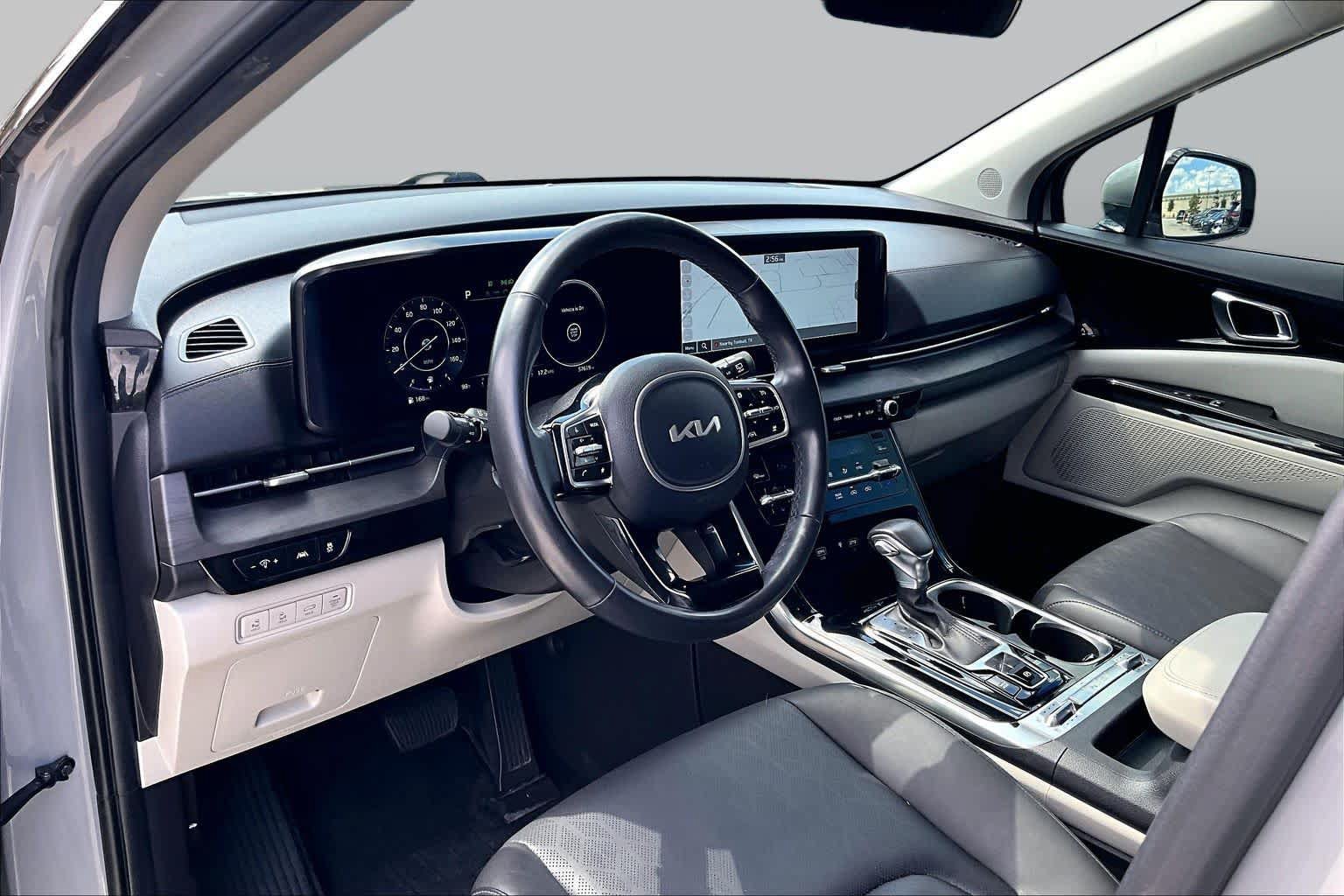 Used 2024 Kia Carnival SX FWD image 15