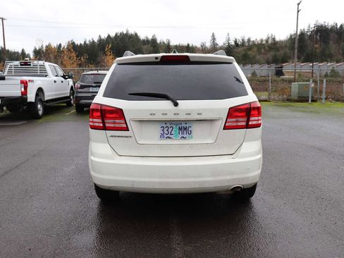Used 2017 Dodge Journey SE w/ Flexible Seating Group image 6