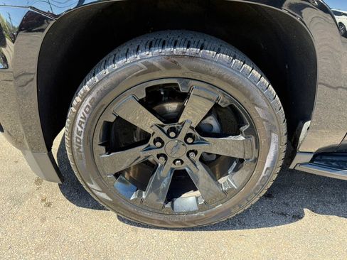 Used 2018 Chevrolet Tahoe Premier AWD/4WD image 4