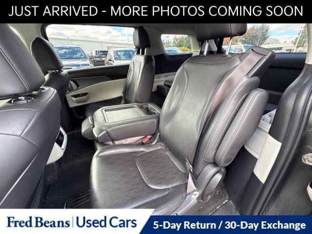 Used 2024 Kia Carnival LX FWD image 15