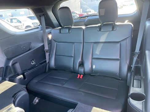 Used 2025 Ford Explorer ST-Line AWD/4WD image 9