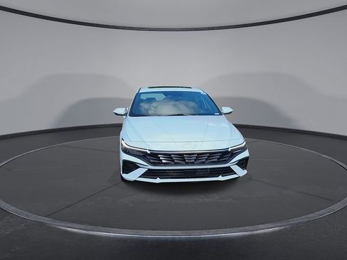 New 2025 Hyundai Elantra Limited w/ Cargo Package FWD image 3