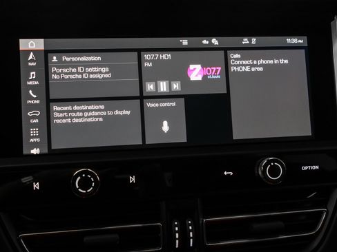 Used 2025 Porsche Macan image 39