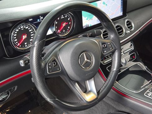 Used 2017 Mercedes-Benz E 300 image 23