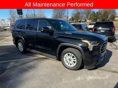 Used 2025 Toyota Sequoia SR5 image 2