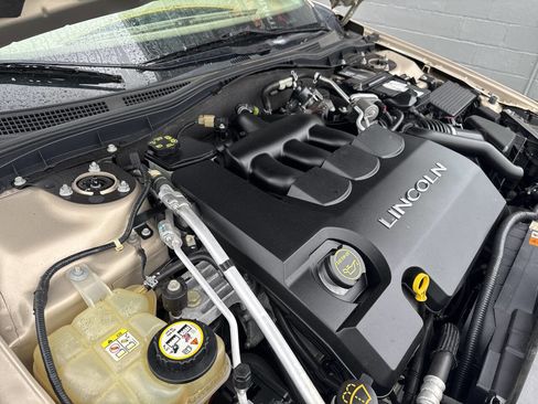 Used 2006 Lincoln Zephyr image 11