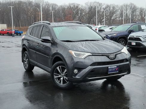 Used 2017 Toyota RAV4 XLE w/ Carpet Mat Package image 35