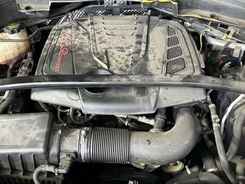 Used 2019 Alfa Romeo Stelvio AWD image 28