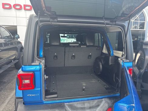 Used 2022 Jeep Wrangler Unlimited Sahara image 12