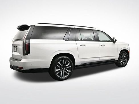 Certified 2022 Cadillac Escalade ESV Sport w/ Touring Package AWD/4WD image 5
