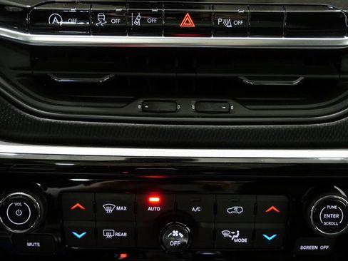 New 2026 Jeep Compass Trailhawk w/ Sun, Sound & Navigation Group image 20