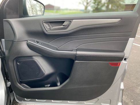 Used 2023 Ford Escape Active image 9