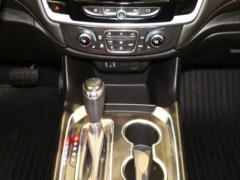 Used 2019 Chevrolet Traverse LT w/ LT Premium Package image 28