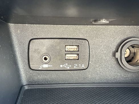 Used 2021 Subaru Forester AWD/4WD image 35